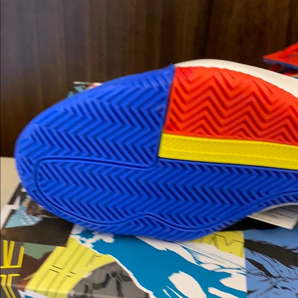 Adidas Captain Marvel’s Hi tops - Picture 10 of 14